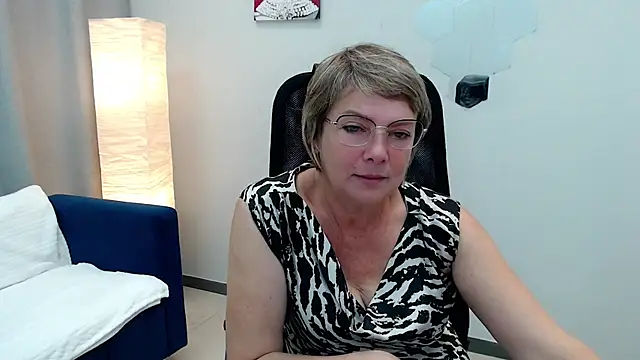 Snapshot of Pion_01 chatting on September 12, 5:19 am Pion 01 online show from September 12, 5:19 am