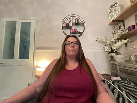 BuxomKitty BBW online show from May 8, 5:38 pm