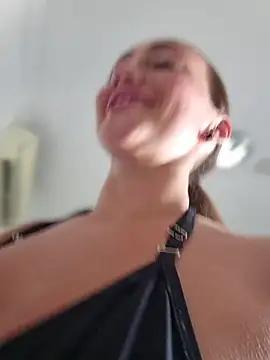 Ninabigtitied online show from July 1, 7:46 pm