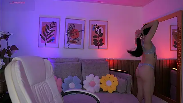 JadeSummerr online show from June 25, 11:45 am