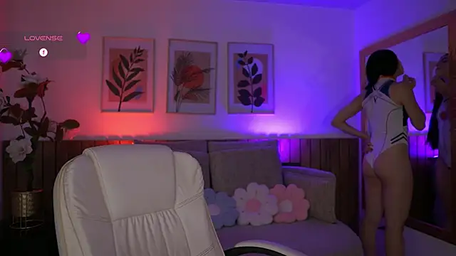 JadeSummerr online show from August 4, 11:49 am
