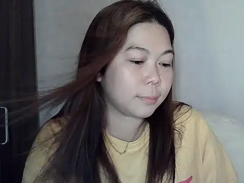 mimi15 online show from July 18, 11:51 pm