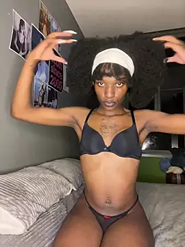 Trans fairy online show from July 8, 9:50 pm