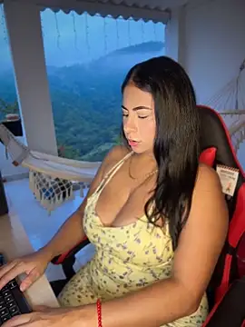 samanthahut1 online show from May 2, 10:24 pm