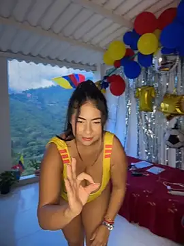 samanthahut1 online show from June 17, 9:38 pm