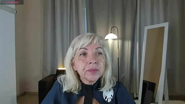 LiliaMoons online show from September 25, 11:20 am