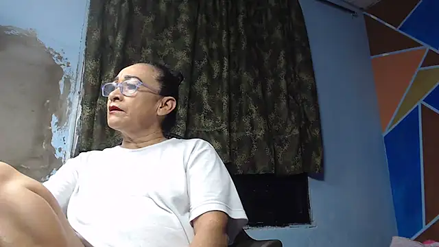 maggi hotsson online show from January 6, 12:25 am