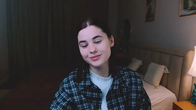 lil angel  online show from March 23, 1:01 am