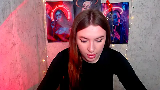 JuliaTopp  online show from March 16, 7:34 am