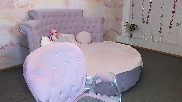 Snapshot of Anna_Kenann chatting on October 15, 7:11 am Anna Kenann online show from October 15, 7:11 am