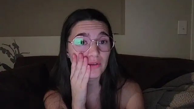 bambifarrina online show from March 9, 5:10 am