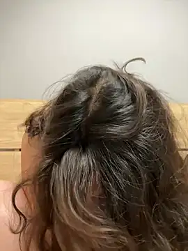 anna yngs online show from August 1, 10:56 pm