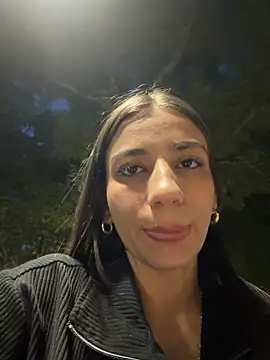 -juicy  online show from June 10, 11:36 pm