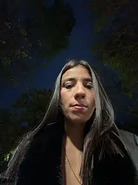 -juicy  online show from March 4, 11:22 pm