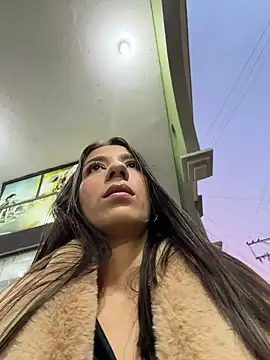 -juicy  online show from March 8, 11:08 pm