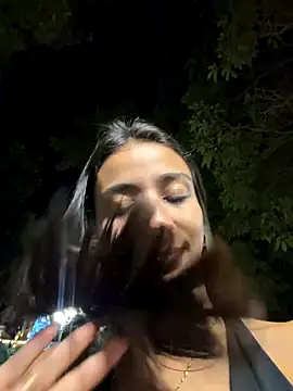 -juicy  online show from December 16, 11:43 pm