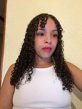 Yasmin777  online show from February 26, 11:15 pm