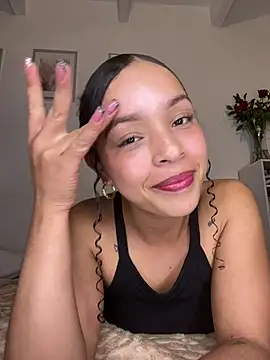 Yasmin777  online show from July 24, 3:26 am