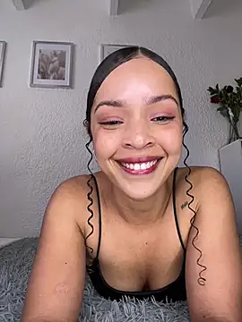 Yasmin777  online show from July 27, 5:21 pm