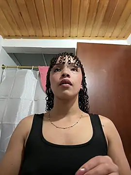 Yasmin777  online show from July 21, 9:37 pm