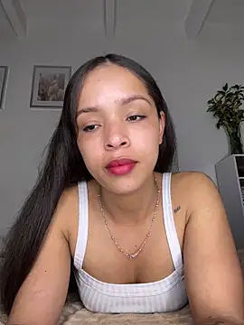 Yasmin777  online show from June 21, 1:42 am
