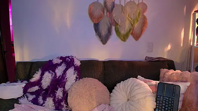 Claiborne Morris online show from March 19, 1:21 am