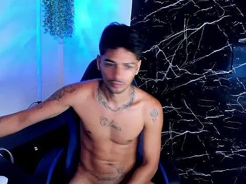 thomasxjackson online show from August 8, 1:57 am