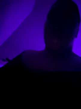 1n0nlythroat online show from October 23, 4:07 am