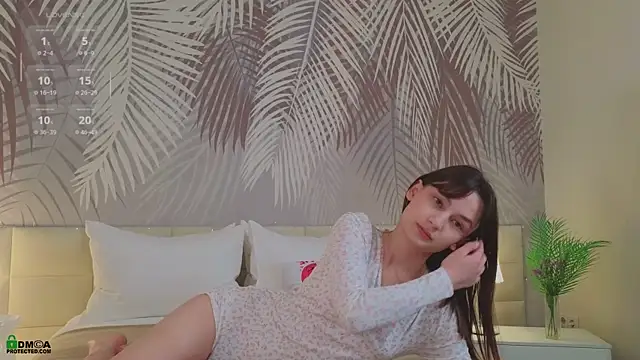 LolaPrise online show from November 8, 1:43 am