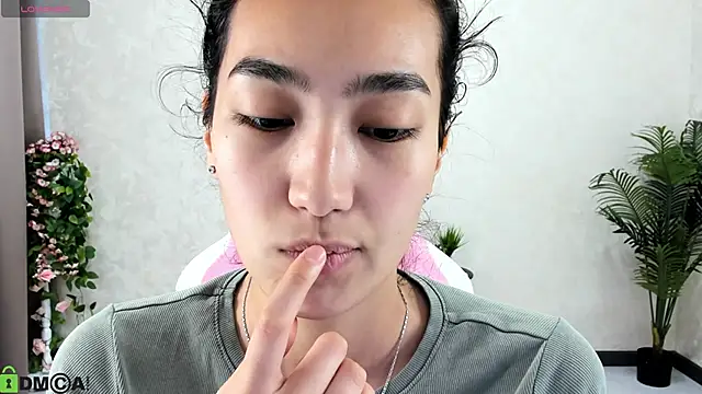 FlirtyAura online show from October 7, 3:44 am