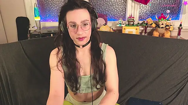 Zesty Peach online show from March 5, 1:34 am