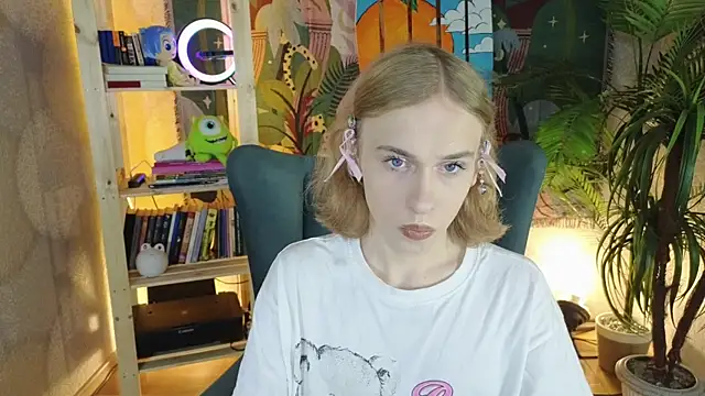 Snapshot of BarbieRichy chatting on September 25, 12:37 pm BarbieRichy online show from September 25, 12:37 pm
