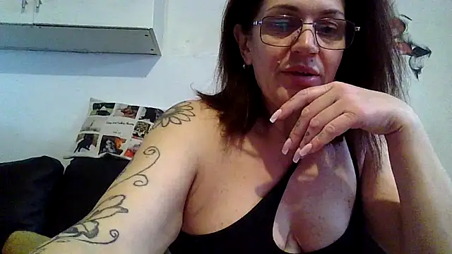 RubyyRosee online show from April 29, 5:54 am