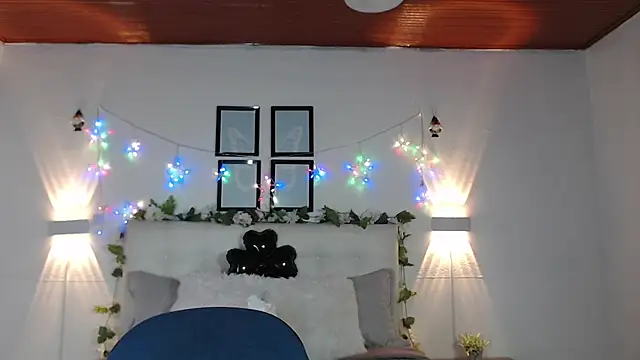 Megan 05  online show from March 2, 7:20 pm