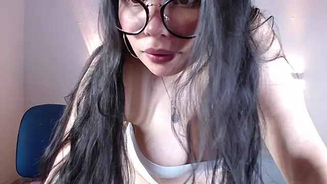 Megan 05  online show from November 30, 9:08 pm