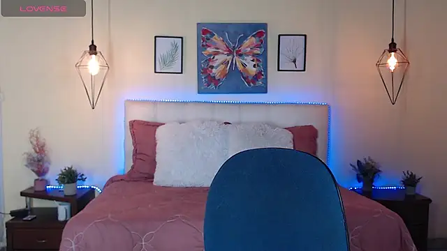 Megan 05  online show from July 31, 9:16 pm