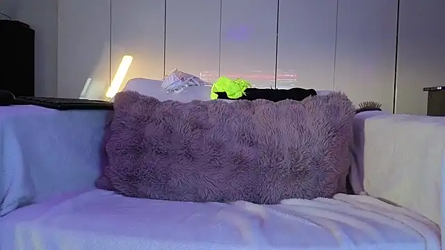 Zoe Fisher online show from August 5, 6:58 pm