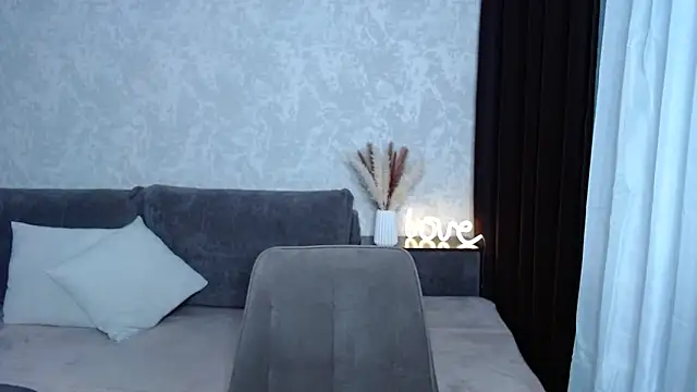 IrisJones online show from October 14, 4:59 am