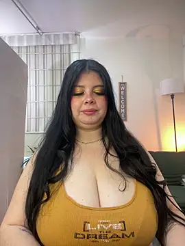 Snapshot of Angie_lynn chatting on September 13, 4:26 pm Angie lynn online show from September 13, 4:26 pm