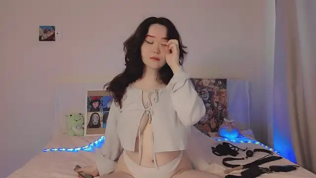 tsunade chan online show from June 24, 4:11 am