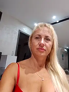 KissMiSveet online show from September 17, 4:16 pm