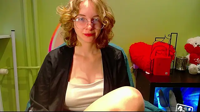 juicyPenny online show from July 5, 6:19 am