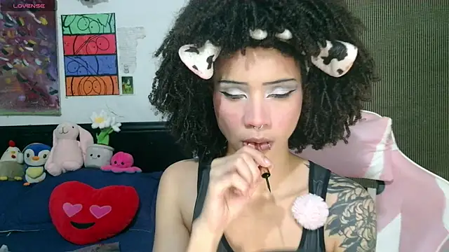 bettyboo2801 online show from July 12, 5:41 am