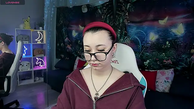 ClaraParks online show from February 25, 6:50 pm