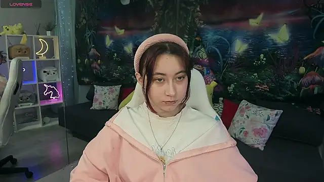 ClaraParks online show from February 4, 8:34 pm