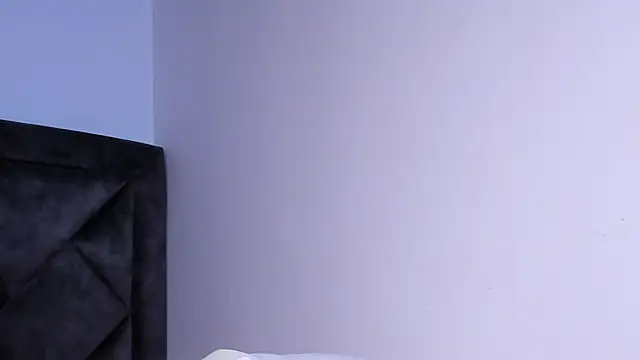 SamanthaRivas  online show from November 14, 1:05 am