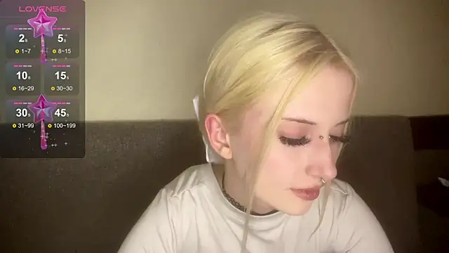 kittywithu online show from November 14, 12:49 pm