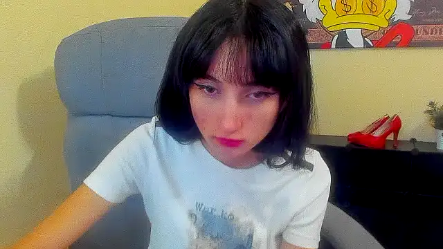 Snapshot of Marri-Stella chatting on October 19, 8:27 am Marri-Stella online show from October 19, 8:27 am