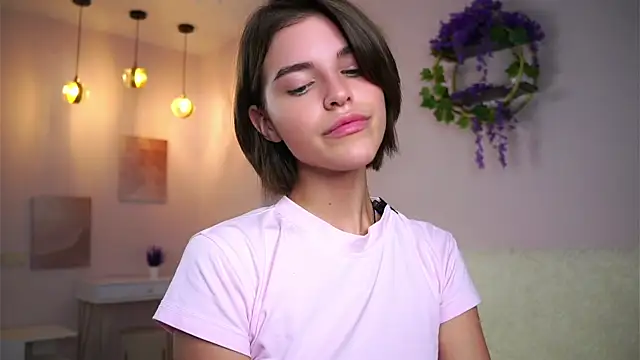 EleneButton online show from October 28, 1:11 am