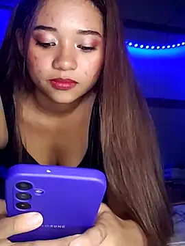 Violethroos online show from May 2, 5:00 am